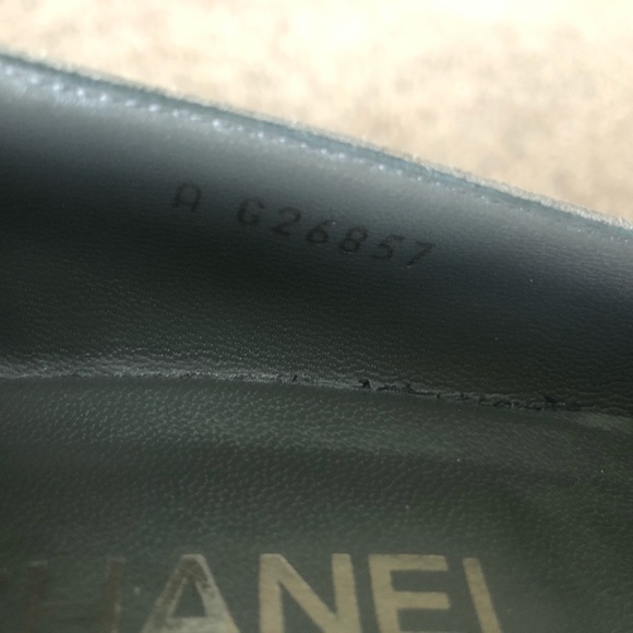 Chanel CC grey/black cap toe wedges - Picture 7 of 8